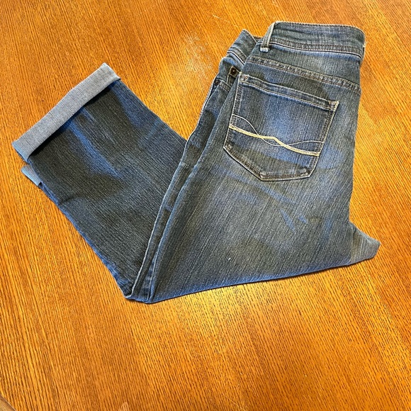 FADED GLORY CAPRIS JEANS | Size 8 - Picture 6 of 7